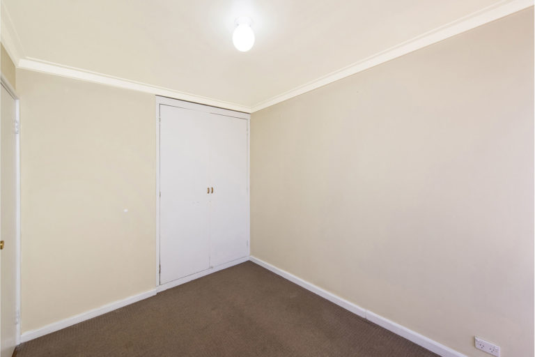 21 Kingfisher Avenue gallery