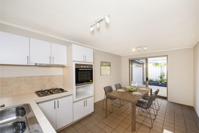 20/15 Jugan Street gallery