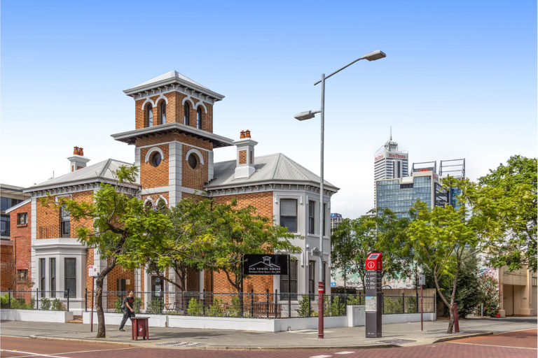 5/220 James Street gallery