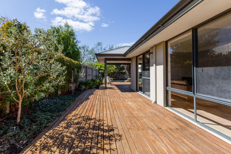 37 Halcyon Crescent gallery