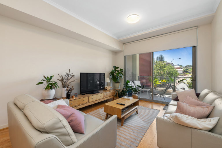 63/1 Silas Street gallery