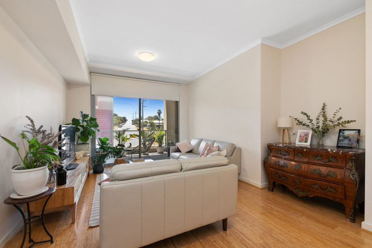 63/1 Silas Street gallery