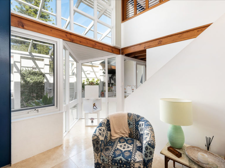 8/51 Rule Street gallery