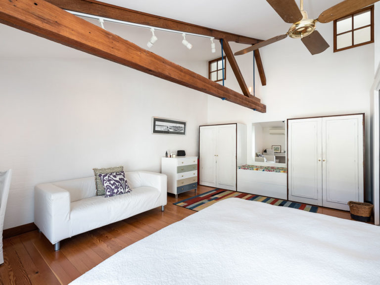 8/51 Rule Street gallery