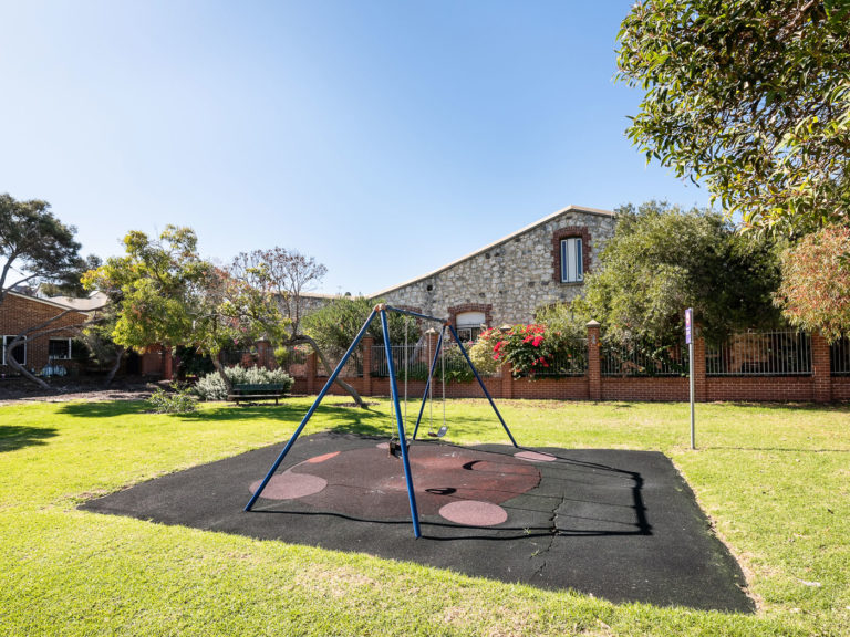 8/51 Rule Street gallery