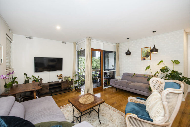 3/582 William Street gallery