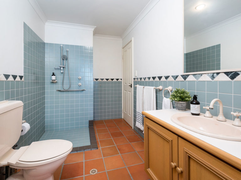 6 Anstey Street gallery