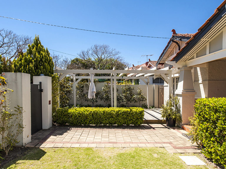 44 Williams Road gallery