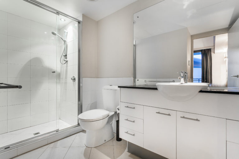 17/8 Hordern Street gallery