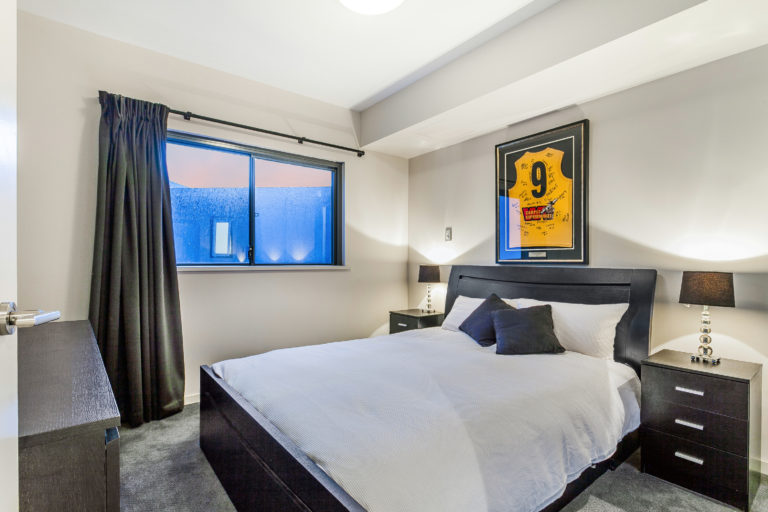 17/8 Hordern Street gallery