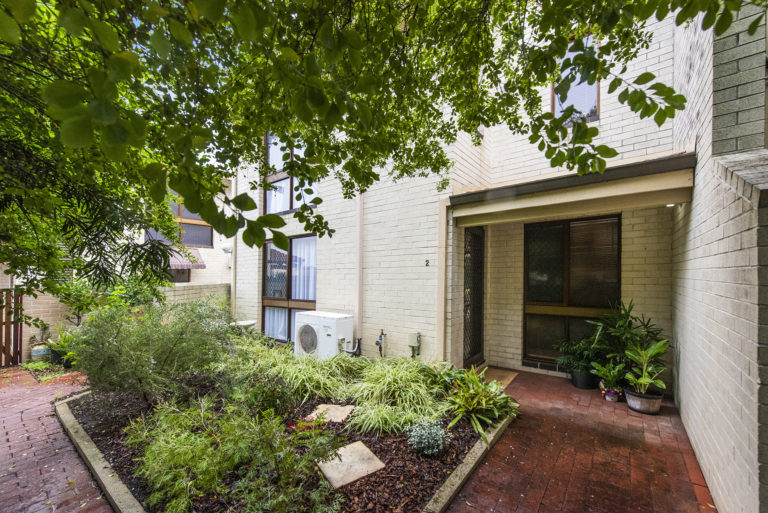 2/265 Labouchere Road gallery