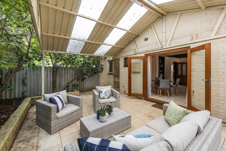 2/265 Labouchere Road gallery