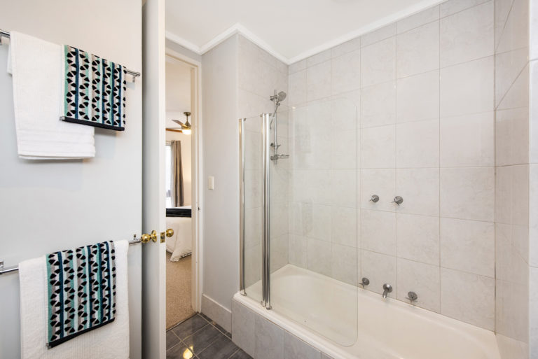 2/265 Labouchere Road gallery