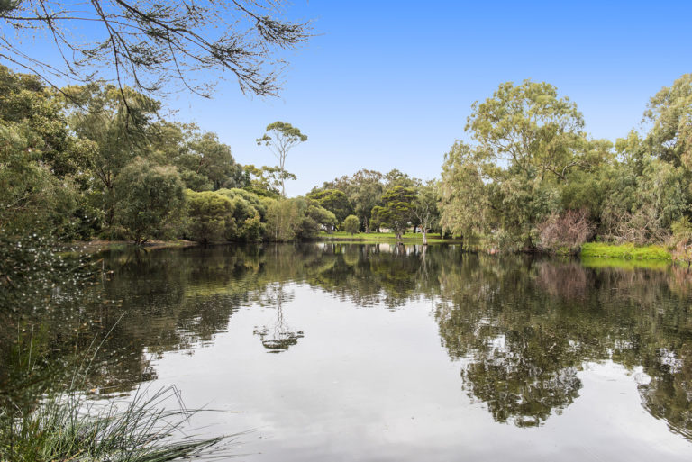 2/265 Labouchere Road gallery