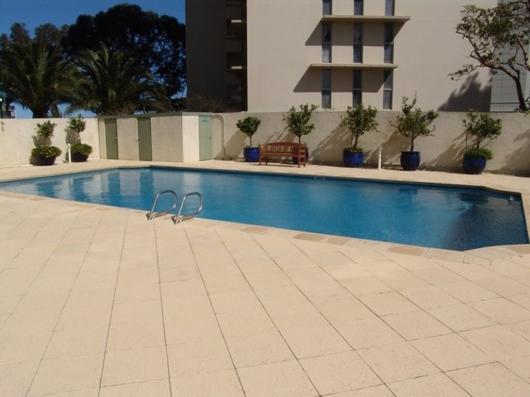 12s/9 Parker Street gallery