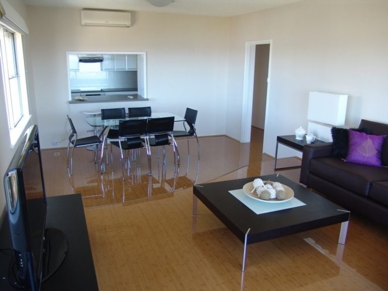 12s/9 Parker Street gallery