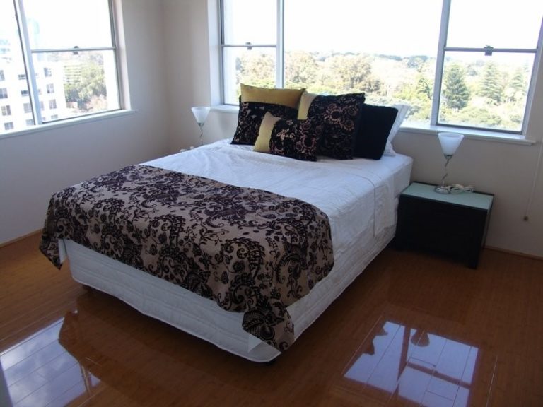 12s/9 Parker Street gallery