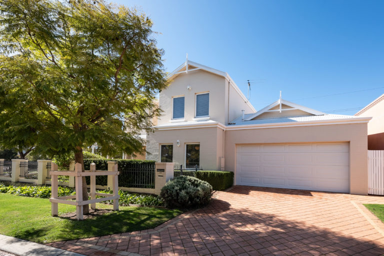 4 Biara Gardens gallery