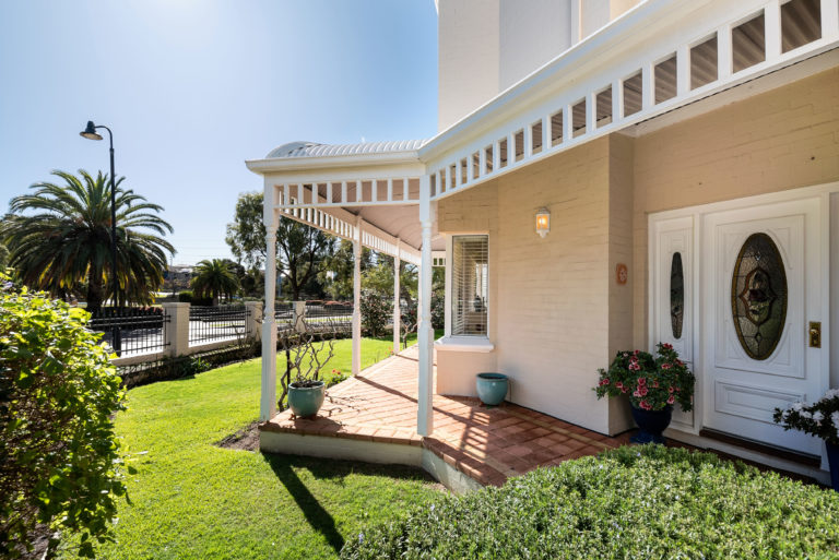 4 Biara Gardens gallery