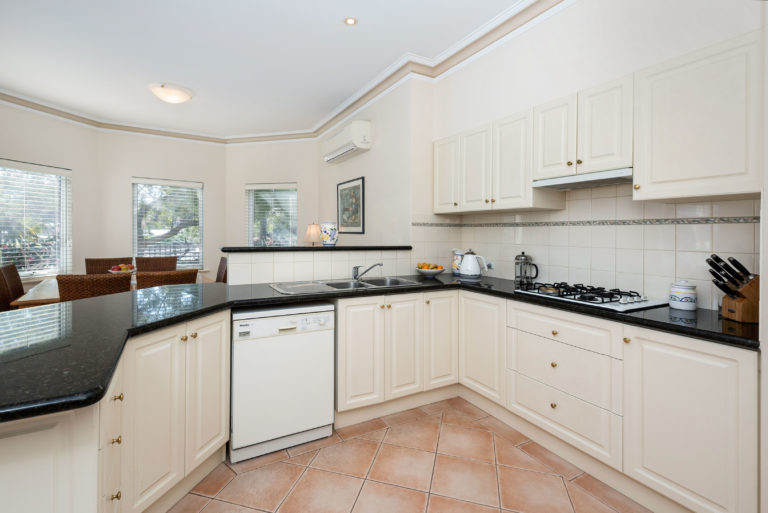 4 Biara Gardens gallery