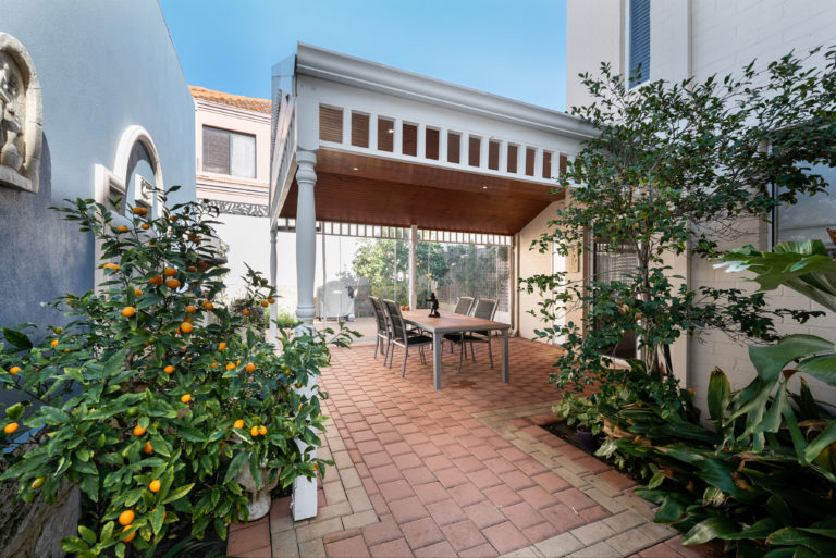 4 Biara Gardens gallery