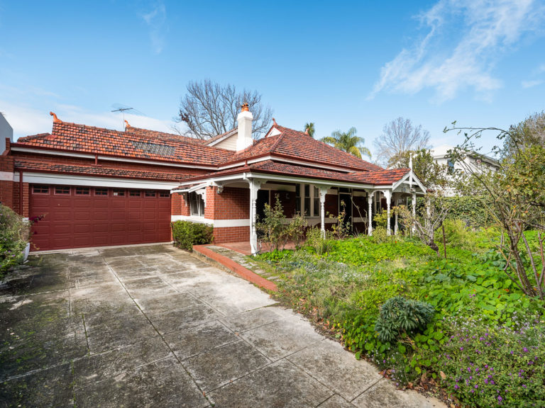 34 Hillway gallery
