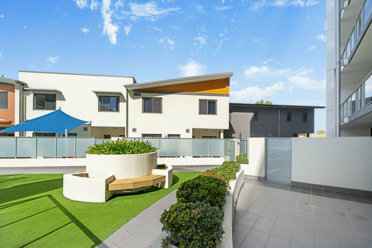 17/8 Hordern Street gallery