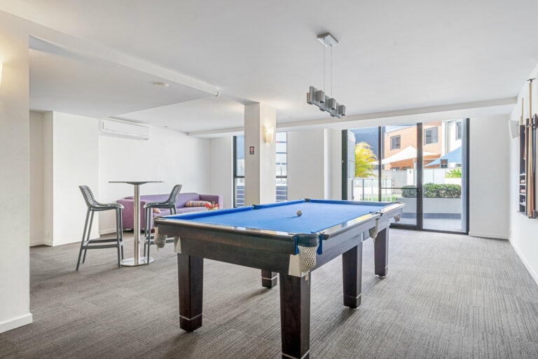 17/8 Hordern Street gallery