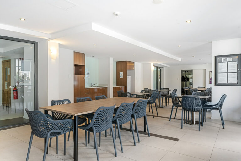 17/8 Hordern Street gallery