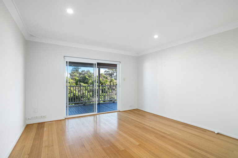 9/8 MacArthur Street gallery