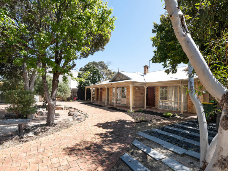 21 Cleland Street gallery