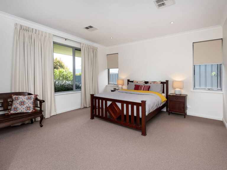 20 Lisle Street gallery