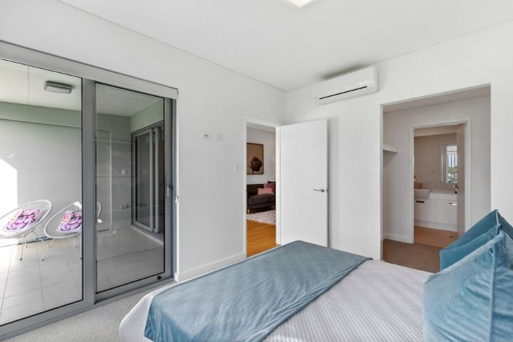 18/34 Cowle Street gallery