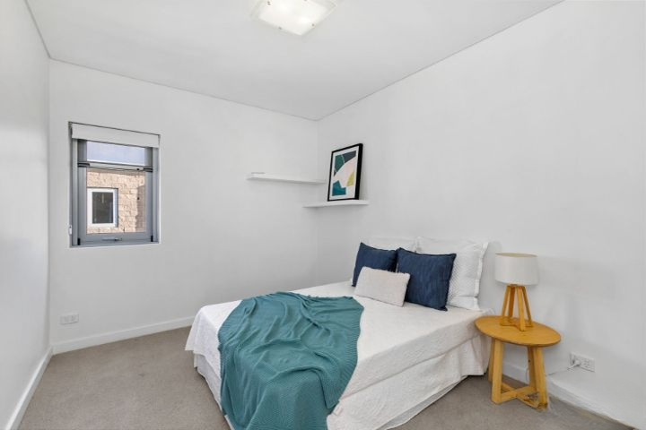 18/34 Cowle Street gallery