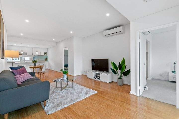 18/34 Cowle Street gallery