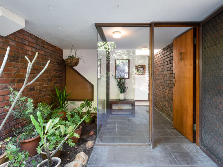 32A Johnston Street gallery