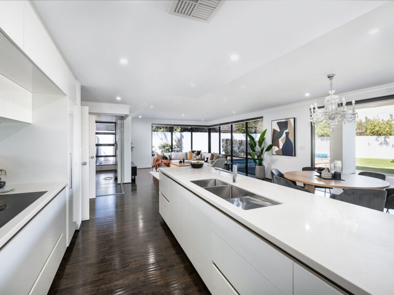 82 Glenelg Avenue gallery