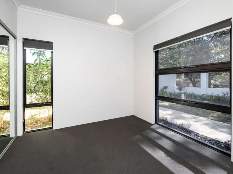 82 Glenelg Avenue gallery