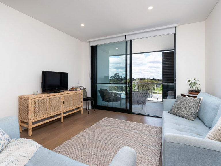 303/5 Shenton Road gallery