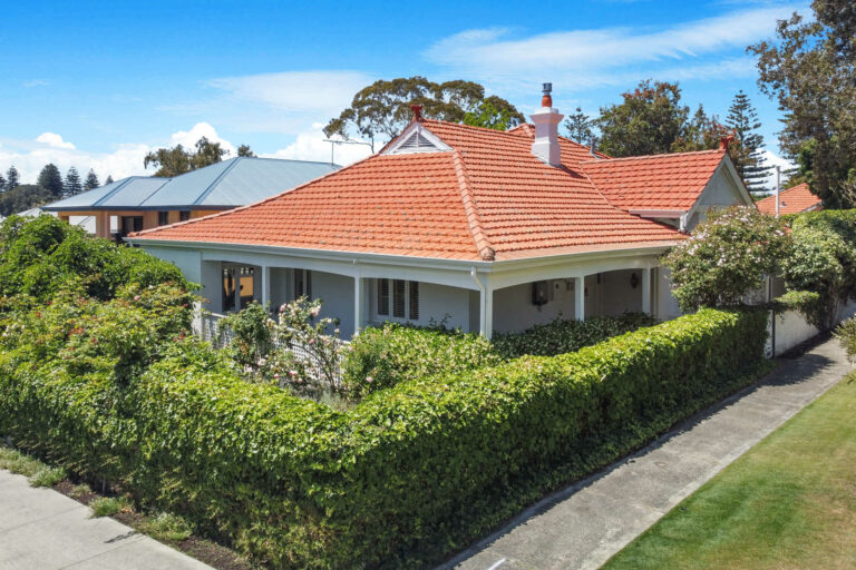 2 Windsor Street gallery