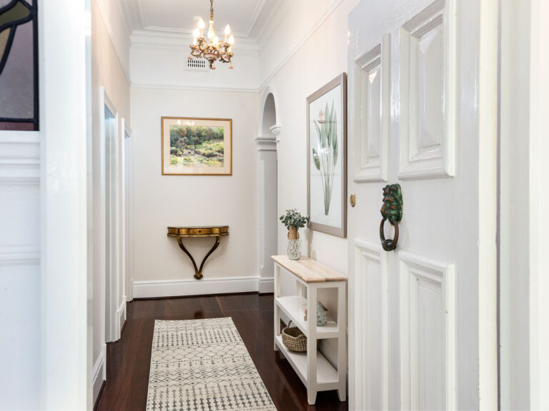 2 Windsor Street gallery