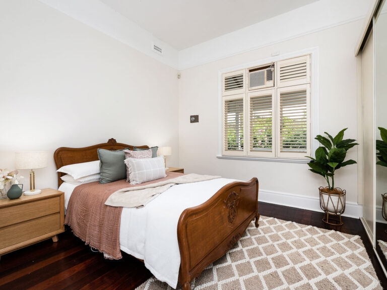 2 Windsor Street gallery