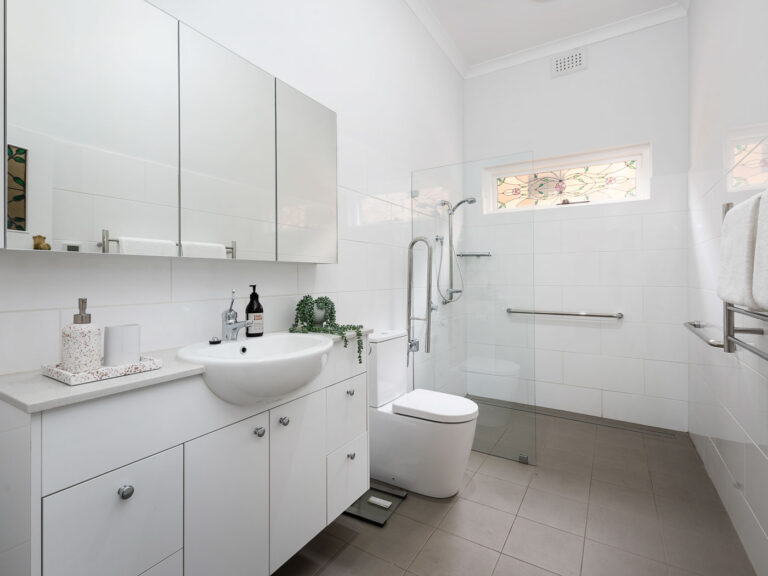 2 Windsor Street gallery