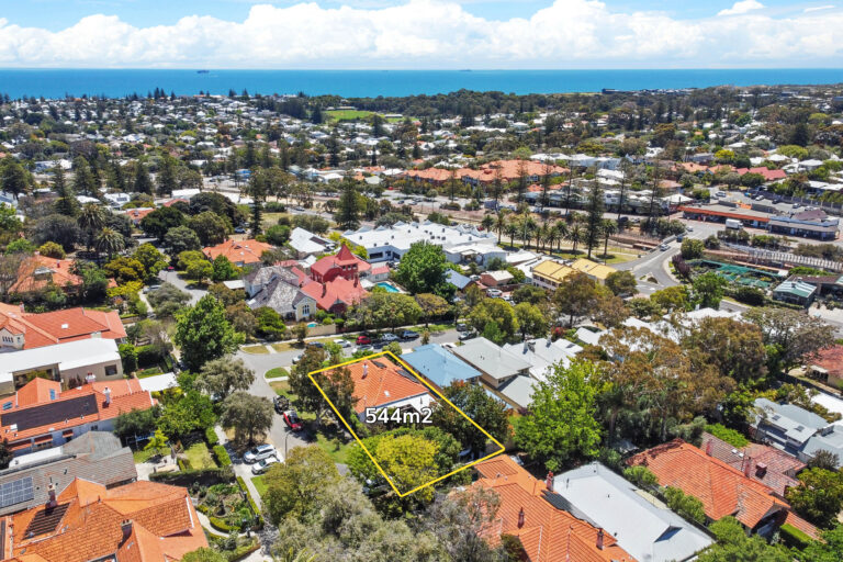 2 Windsor Street gallery