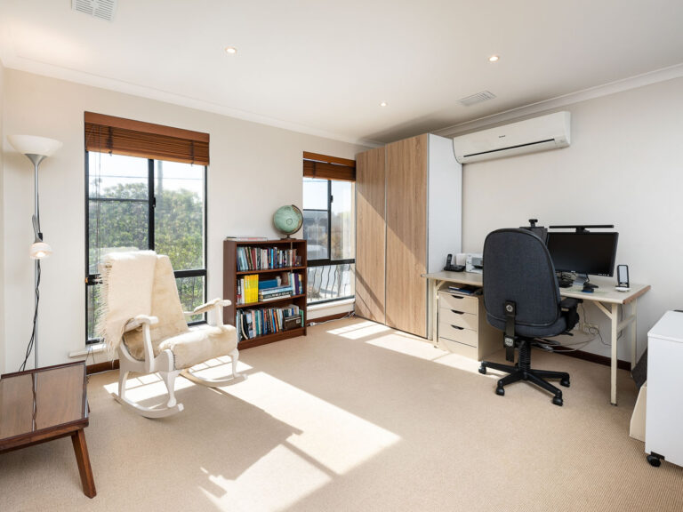 91 Thompson Road gallery