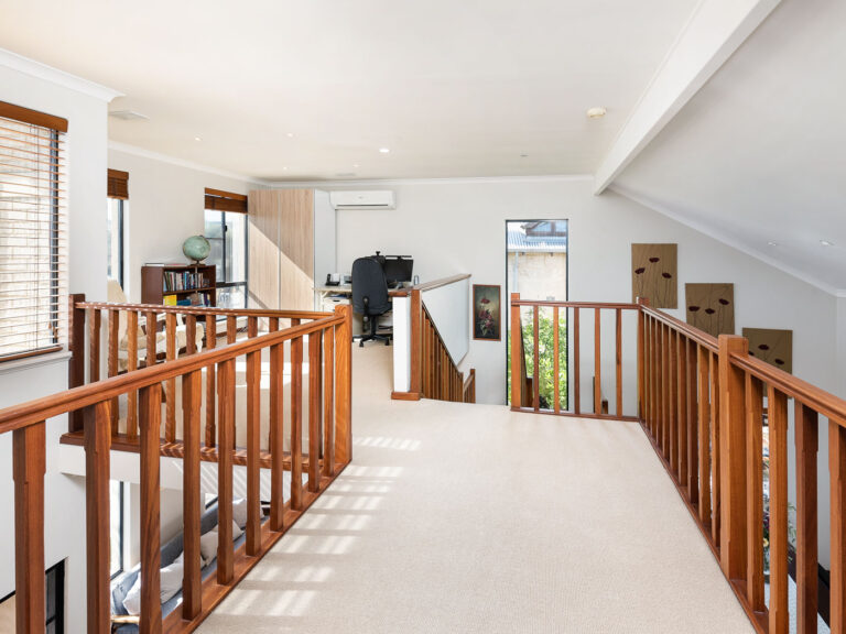 91 Thompson Road gallery