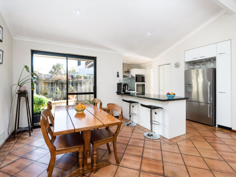 91 Thompson Road gallery