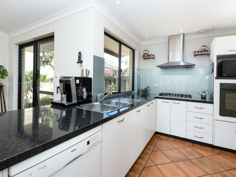 91 Thompson Road gallery