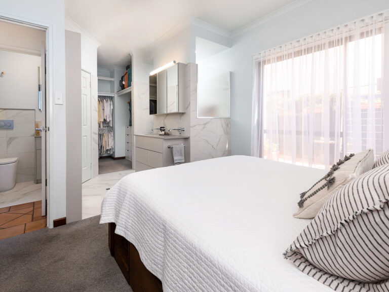 91 Thompson Road gallery