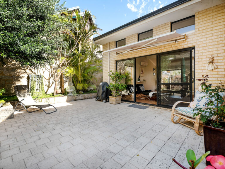 91 Thompson Road gallery